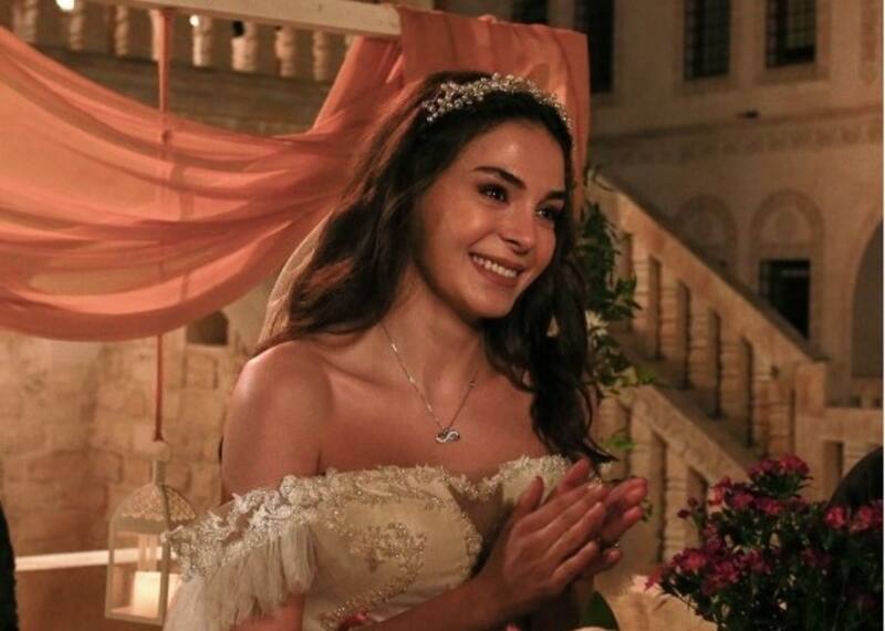 Protagonista de "Hercai" se casará dos veces con su novio - Créditos: Instagram