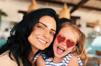 Aislinn Derbez aseguró haber sentido mucha soledad durante su embarazo