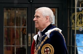 El príncipe Andrés estuvo en las fotos oficiales de la coronación, pero nunca las publicarán