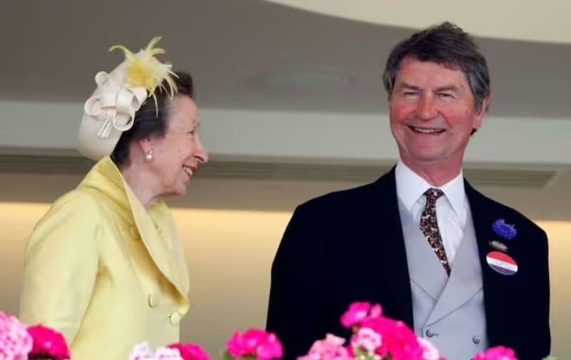 Princesa Ana junto a Sir Timothy Lawrence