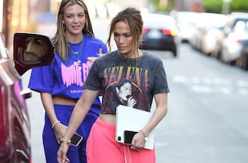 Jennifer López rindió homenaje a Selena Quintanilla: un tributo en el pecho 26 años después