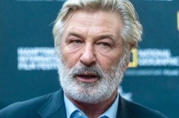 Fiscal concuerda con Alec Baldwin: no apretó el gatillo