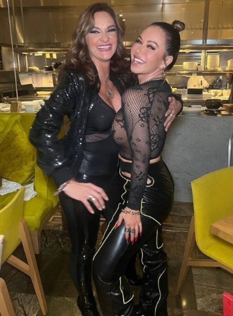 Las reinas Chiquis Rivera y Seoane se reencuentran para planear una futura colaboración El feliz encuentro de las artistas en CIudad de México - Créditos: Instagram