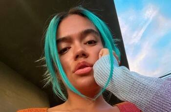 Karol G confiesa que imagina una cita, pero no revela con quién la tendría