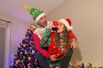 Las parejas que reforzaron su amor en Navidad y lo expusieron románticas fotos
