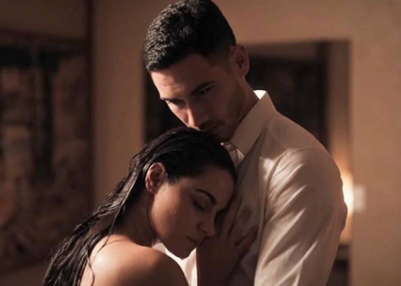 Alex Speitzer ya olvidó a Ester Expósito y estaría saliendo con esta modelo internacional - Créditos: Captura de Pantalla