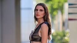 Julia Fox es objeto de críticas en las redes sociales por utilizar extraño atuendo de látex