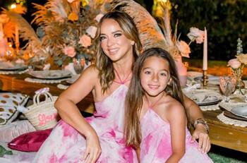 Alaïa despojó a Adamari López de sus zapatos y sorprendió al desfilar con gran estilo