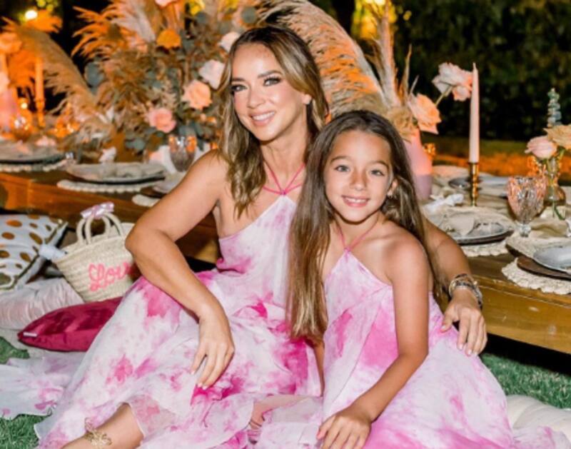 Alaïa despojó a Adamari López de sus zapatos y sorprendió al desfilar con gran estilo - Créditos: Instagram