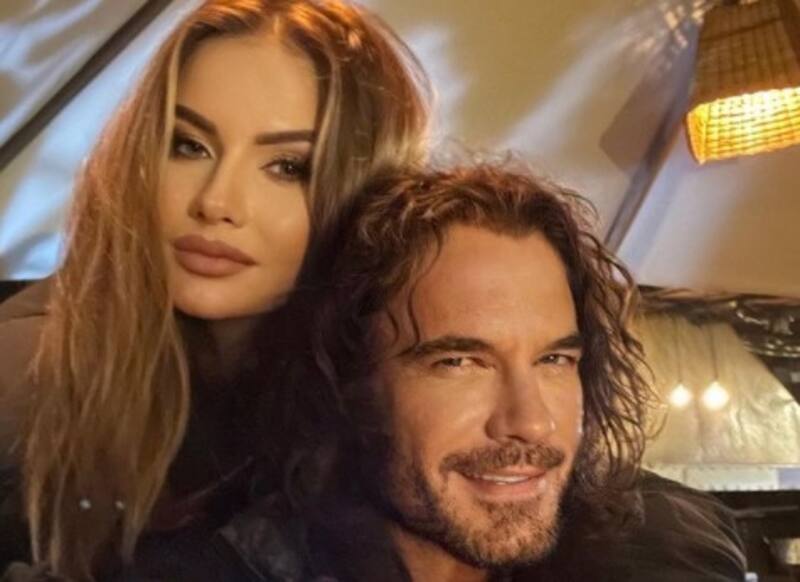 Mario Cimarro agradece a la musa que inspira su trabajo El actor y su esposa eslovaca - Créditos: Instagram