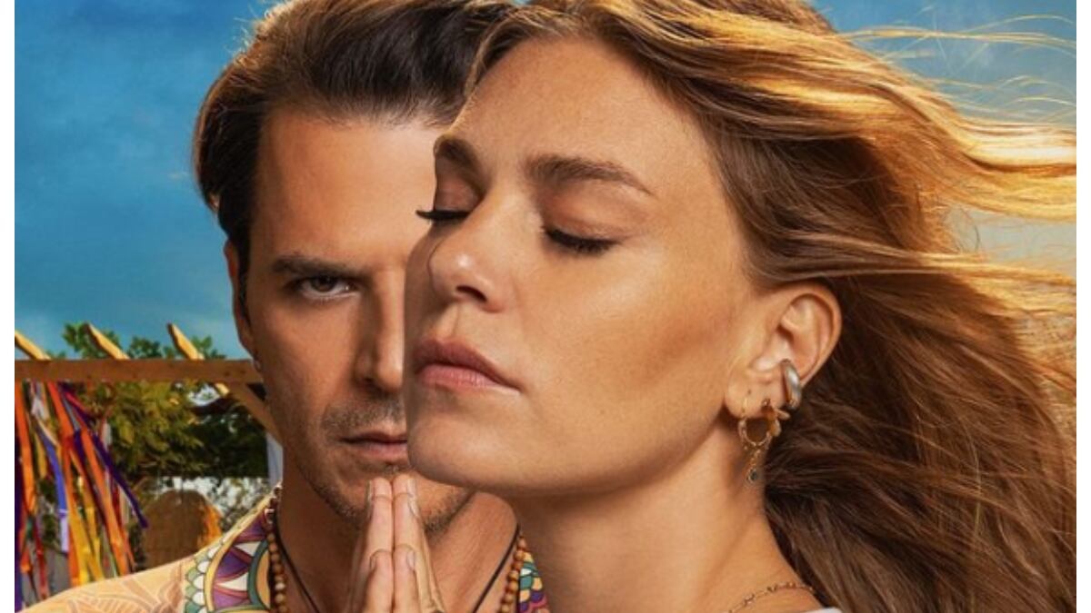 Aslı Enver encarna en Arayış a una mujer conflictuada, que además indaga sobre la desaparición de una amiga en una secta.