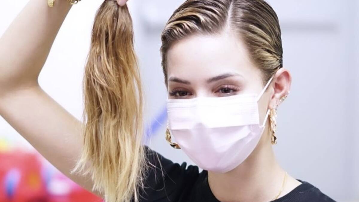 Mariana Rodríguez muestra solidaridad con niño con cáncer, se corta el cabello y crea polémica