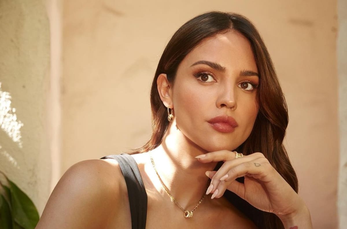 Nuevo pretendiente de Eiza González le pide a su ex que le devuelva anillo de compromiso