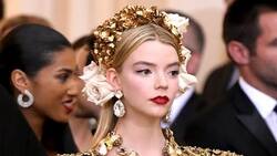 Anya Taylor Joy fue salvada por "la mano de Dios" cuando creyó que caería por unas escaleras