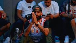 Entre lágrimas, Arcángel afirma que quiere abrazar a la mujer que mató a su hermano