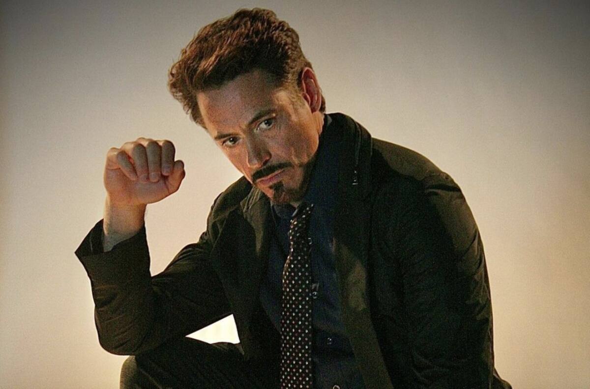 ¡Tunden a palos a Iron Man! El actor Robert Downey Jr se disfrazó de piñata para fiesta de su hija