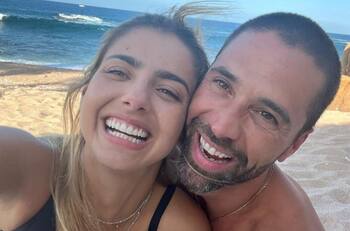 Matías Nova y Michelle Renaud dejan a sus hijos para recorrer el pasado del actor en Chile