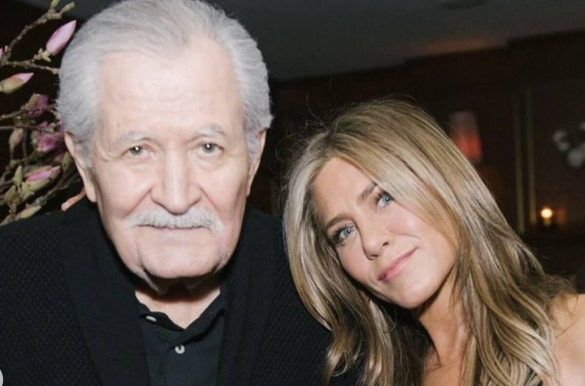 Jennifer Aniston anuncia la muerte de su padre con emotivo mensaje