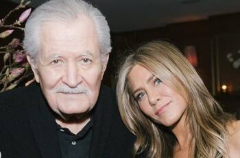 Jennifer Aniston anuncia la muerte de su padre con emotivo mensaje