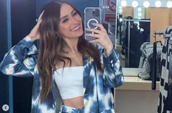 Cynthia Rodríguez presume feliz su diminuta pancita de embarazo