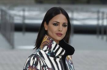 Eiza González acapara las miradas en el desfile de Louis Vuitton del Paris Fashion Week