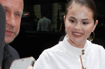 Guardaespaldas de Selena Gomez tiene un gran altercado con la actriz al prohibirle saludar a una fan
