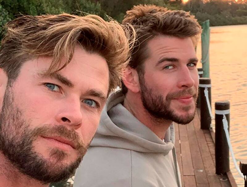 Chris le hace divertida broma de cumpleaños a Liam Hemsworth - Créditos: Instagram