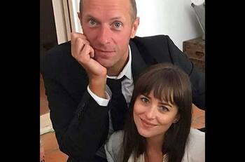El detalle de Chris Martin con Dakota Johnson que se volvió viral y confirmó que siguen juntos