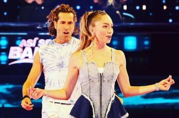 Luna Pernía y su padre Gregorio se roban las miradas en primera salida oficial