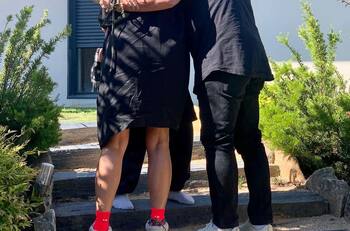 Montaner le “roba” a su nieta una de sus pertenencias para llevarla cerca del corazón