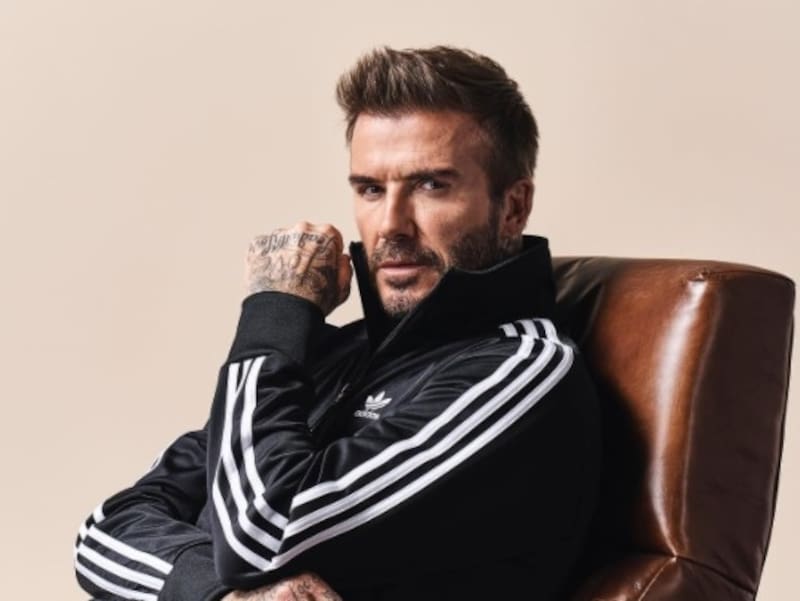 David Beckham trastornado con boda de su hijo: ya vistió a su padre y a su suegro para el matrimonio - Créditos: Instagram