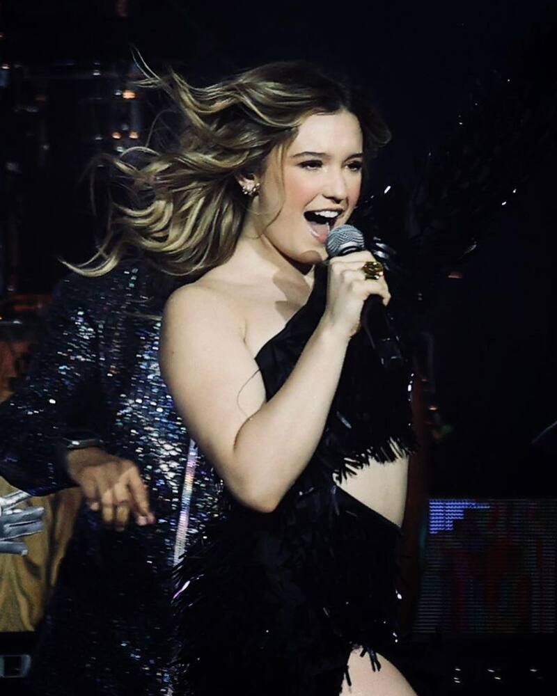 Mía Rubín cumplió 18 años y sus papás lo celebraron con hermosas felicitaciones - Créditos: Instagram