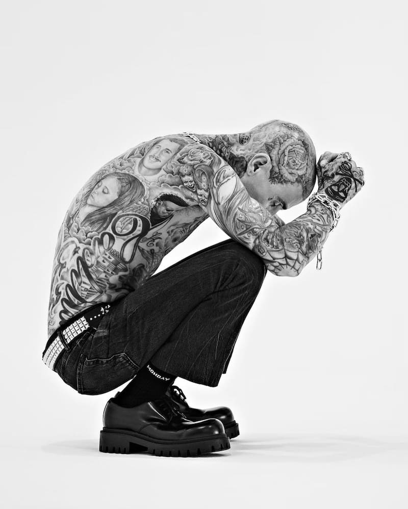 Travis Barker regresó al hospital por una fractura en el pie - Créditos: Instagram