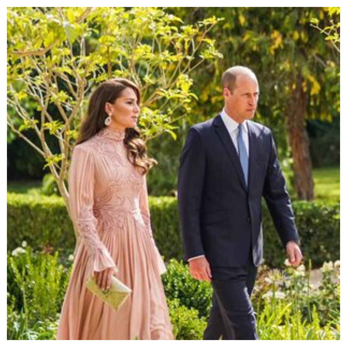 Kate Middleton y el príncipe William en la boda real del año en Jordania.