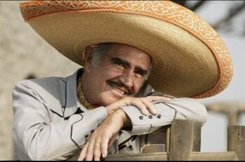 Familia de Vicente Fernández recibió suma millonaria para hacer su serie biográfica