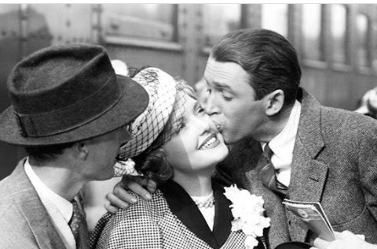 Estrella del mayor clásico navideño de Hollywood fallece casi con 100 años