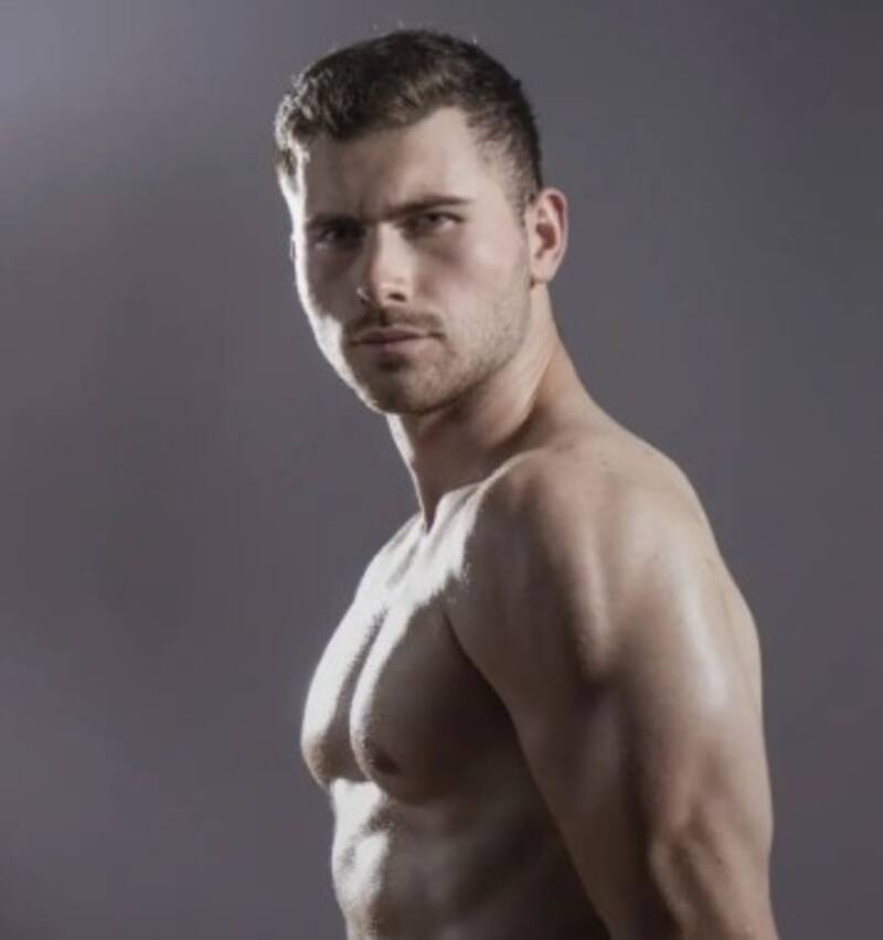 Modelo latino gana el Mister Mundo Turismo, anticipo del Mister Universo que se celebra en Tailandia El concursante uruguayo ganador de la versión 2022 - Créditos: Instagram