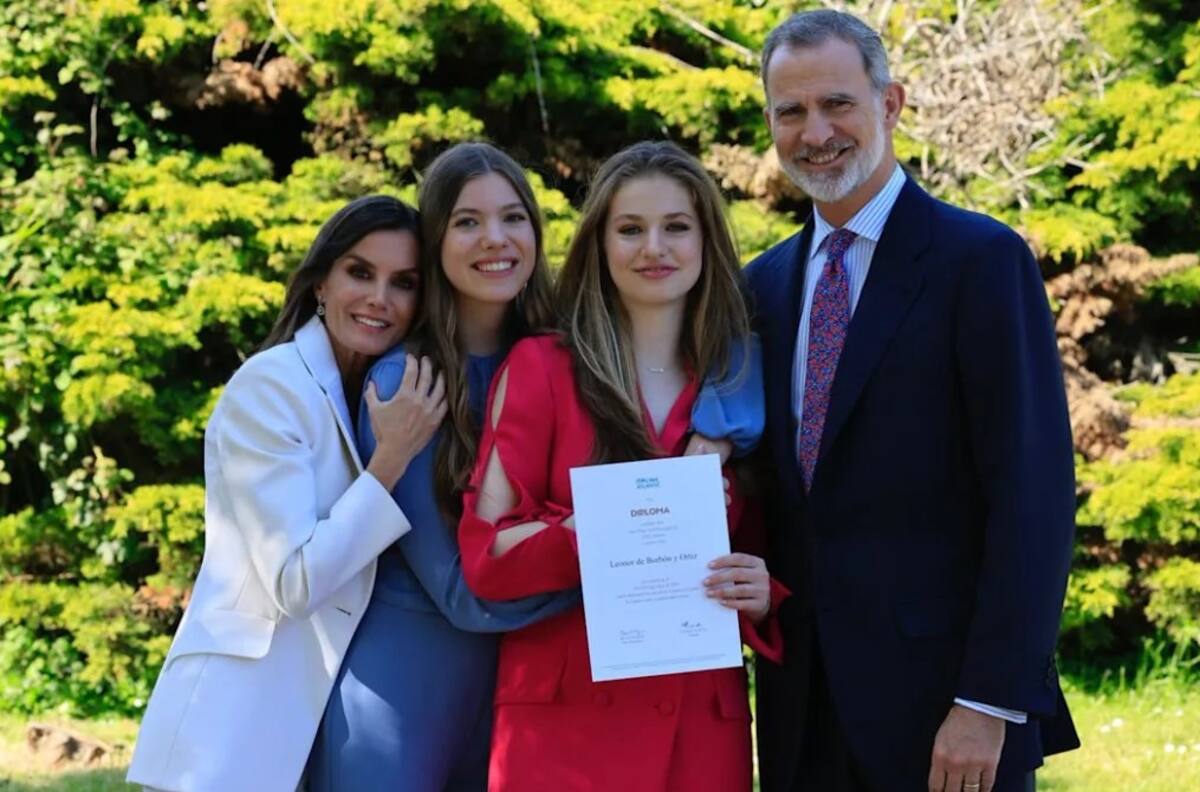 Princesa Leonor se gradúa del bachillerato con un distinguido reconocimiento