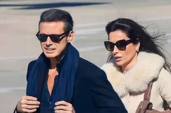 Luis Miguel y Paloma Cuevas se dejan ver tomados del brazo mientras recorren Barcelona