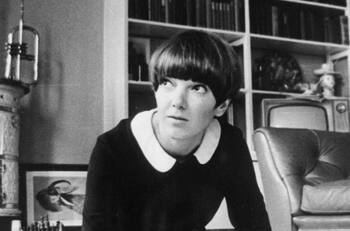 Muere Mary Quant, la dieñadora inglesa que creó de la minifalda