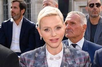 Princesa Charlene aparece sin Alberto de Mónaco en la Semana de la Moda en París