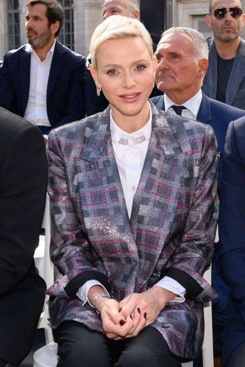 La princesa Charlene acudió al desfile de Louis Vuitton - Créditos: Instagram Elle