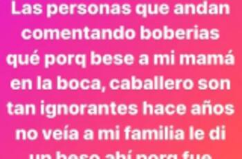 Le llueven críticas a OVI por besar a su mamá en la boca; el responde contundente