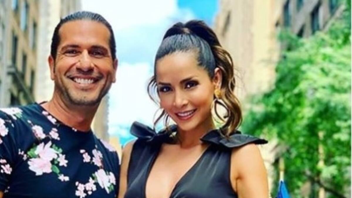 La graciosa parodia de Carmen Villalobos y Gregorio Pernía al dúo Nodal-Aguilar