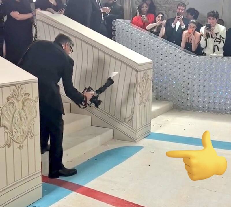 Un pequeño personaje apareció durante la alfombra roja del MET Gala 2023 - Créditos: Instagram