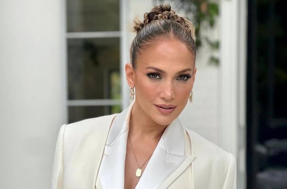 Jennifer Lopez celebra 20 años de ‘Jennifer from the block’ y sorprende que no ha cambiado nada
