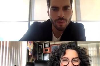 Akin Akinözü da entrevista para público latino y sus fans celebran en redes