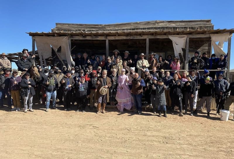 Un asistente de producción habría entregada a Baldwin el arma con la que mató accidentalmente a la directora de fotografía de la cinta 'Rust'. - Créditos: Instagram: @halynahutchins