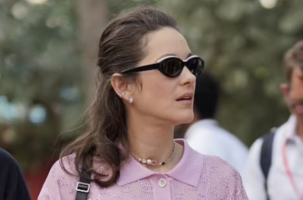 Hija de Johnny Depp se roba todas las miradas por sugestivo look durante elegante show de moda