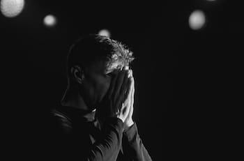 Sobrino de Ricky Martin vuelve a demandar al astro latino por millones de dólares